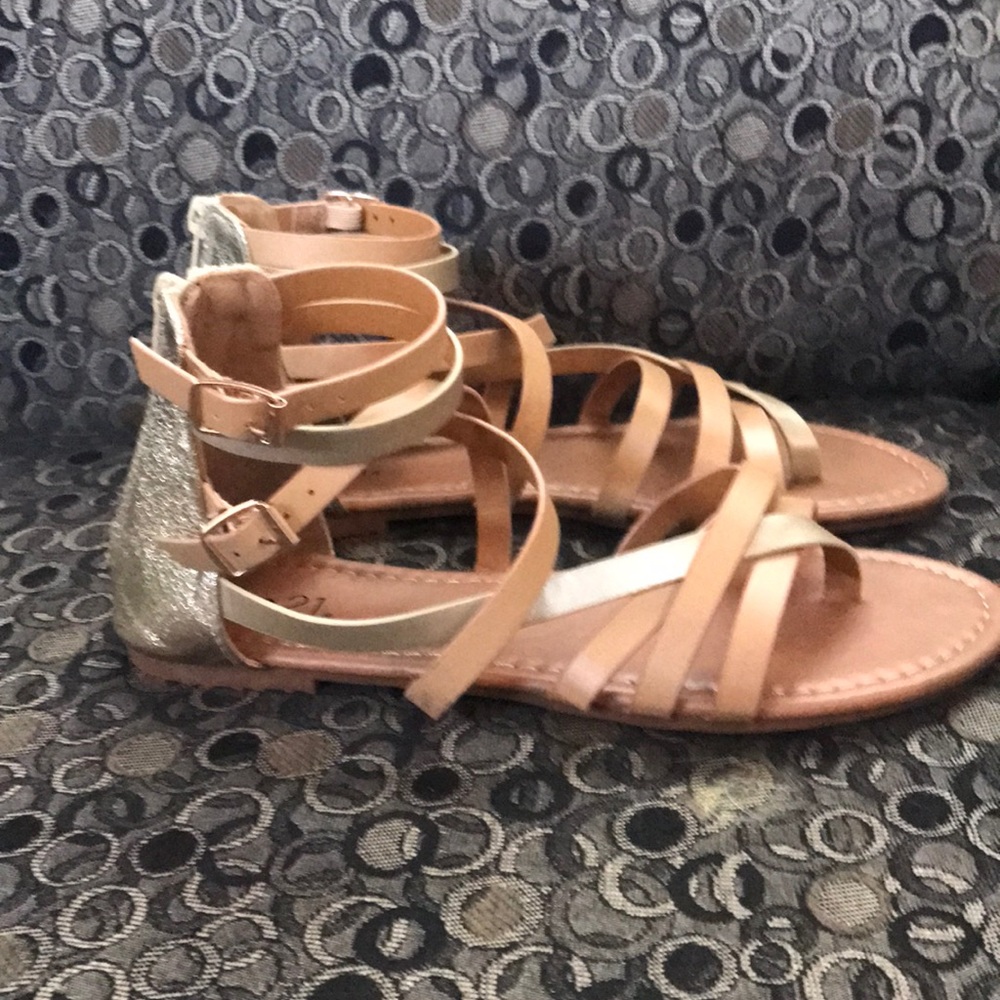 Sandals - Picture 4 of 5